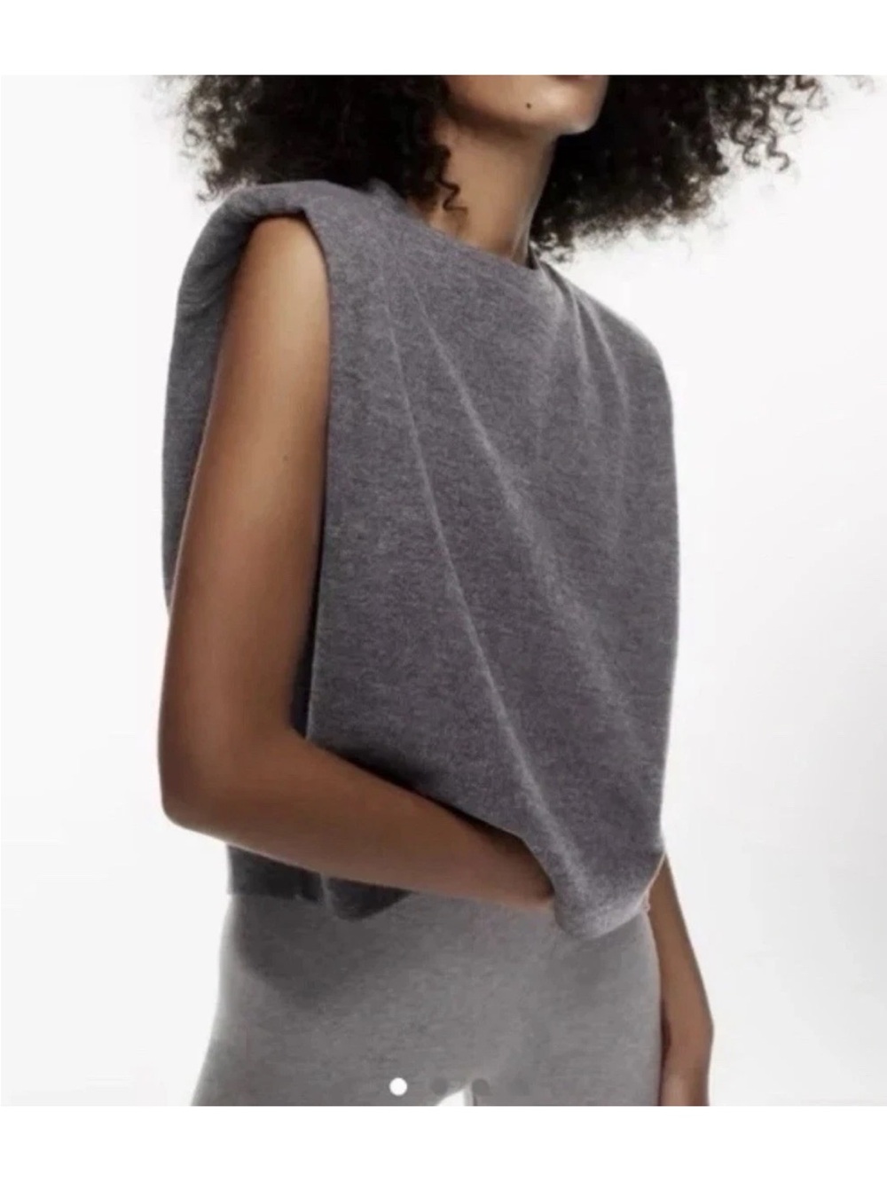 Aritzia Babaton Gray Shoulder Pad Sweater Vest S